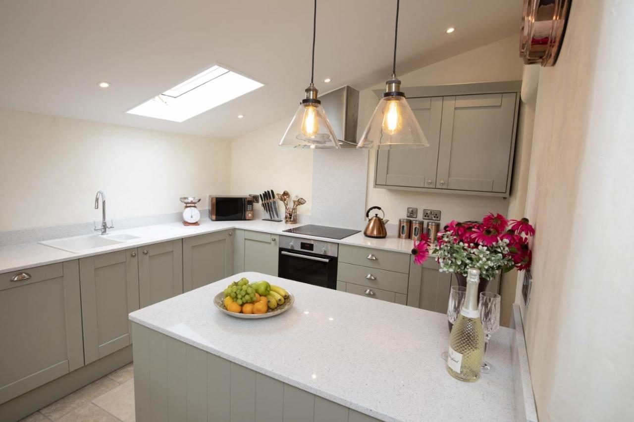 Thirley Cotes Farm Cottages Скарбъро Екстериор снимка