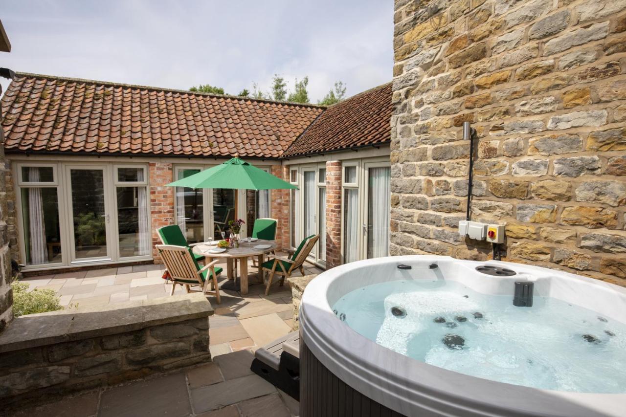 Thirley Cotes Farm Cottages Скарбъро Екстериор снимка