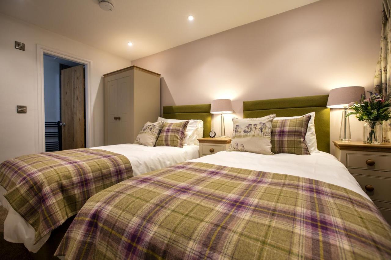 Thirley Cotes Farm Cottages Скарбъро Екстериор снимка